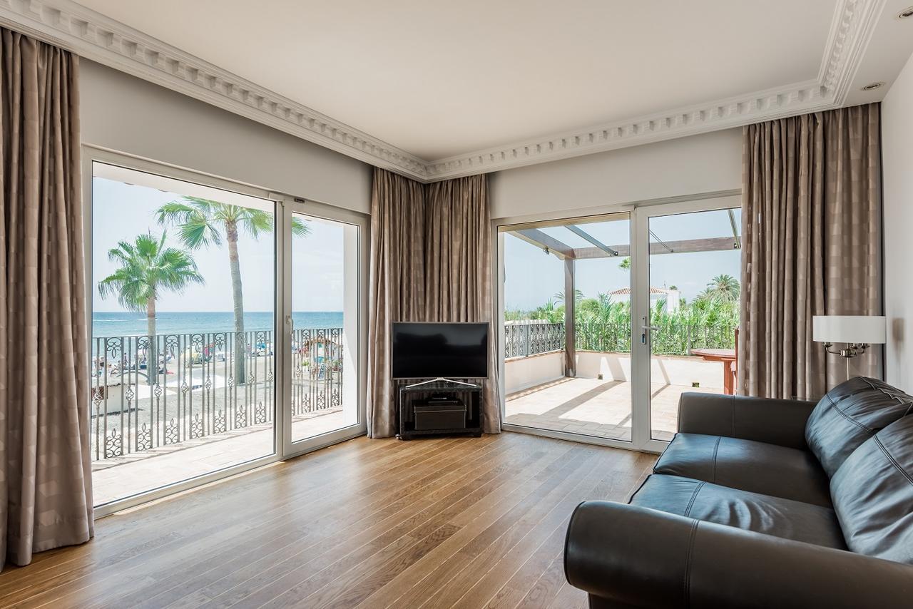 The Residence By The Beach House מארבלה מראה חיצוני תמונה